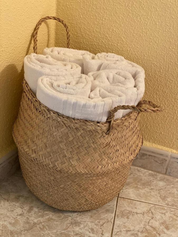 Agradable Adosado 3 Plantas Ferienhaus *